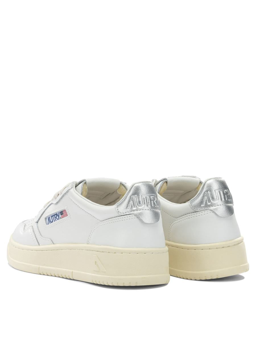 Autry "Medalist Low" Sneakers