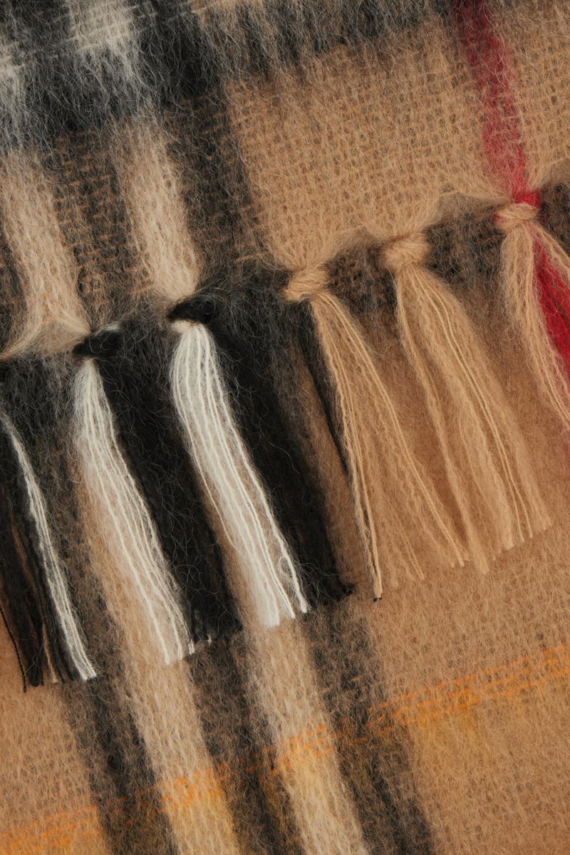 Burberry Scarves & Foulards