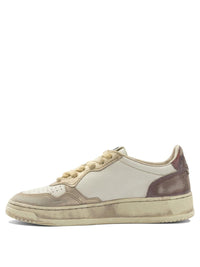 Autry "Medalist Low Super Vintage" Sneakers