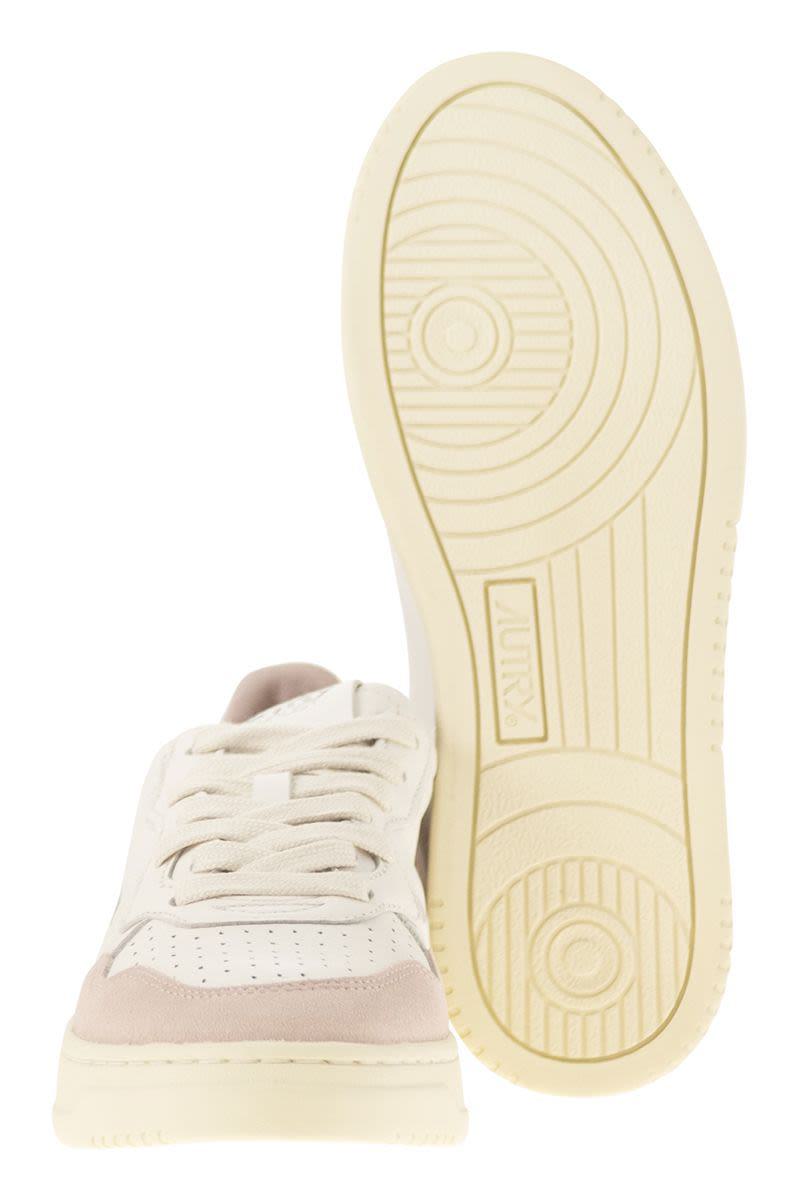 Autry Medalist Low - White Leather And Suede Sneakers In Powder