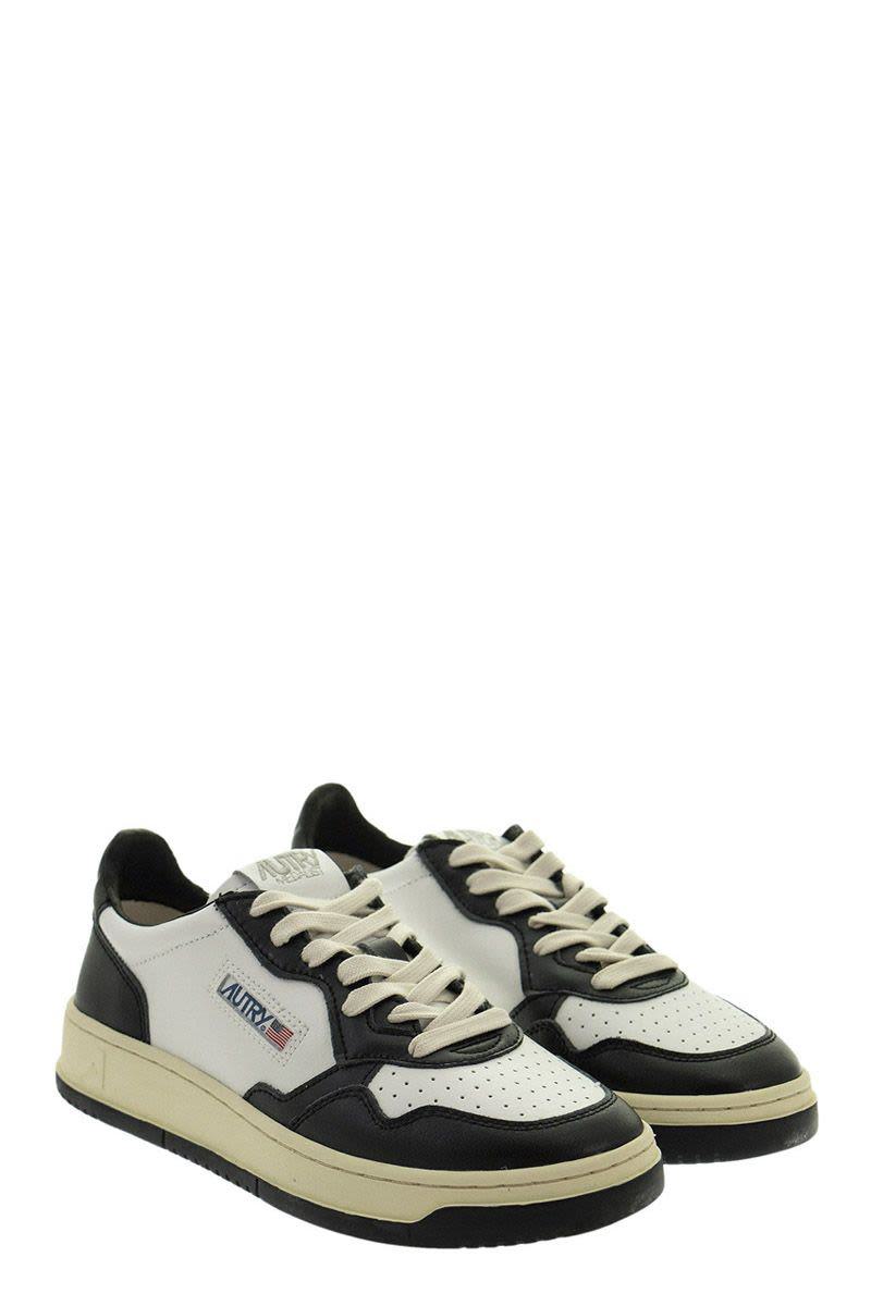 Autry Medalist Low - Leather Sneakers