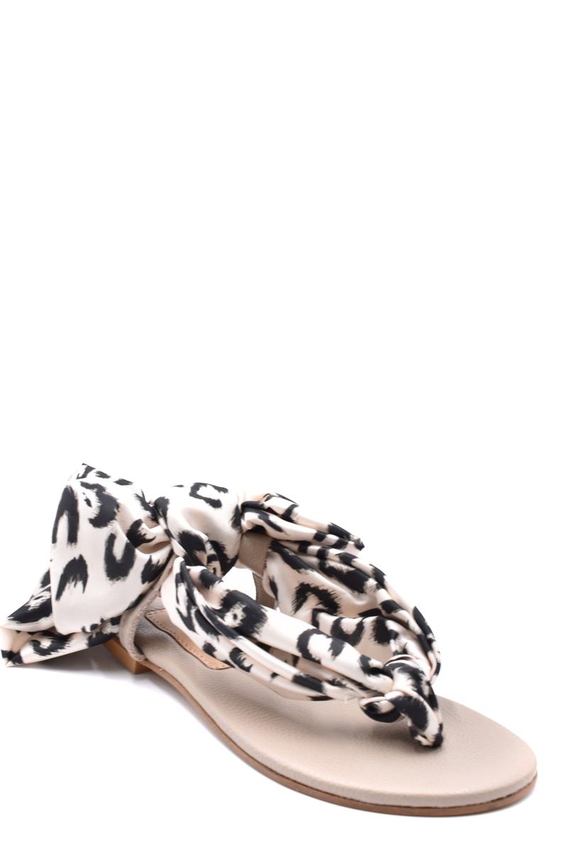 Avec Moderation Flip-Flops