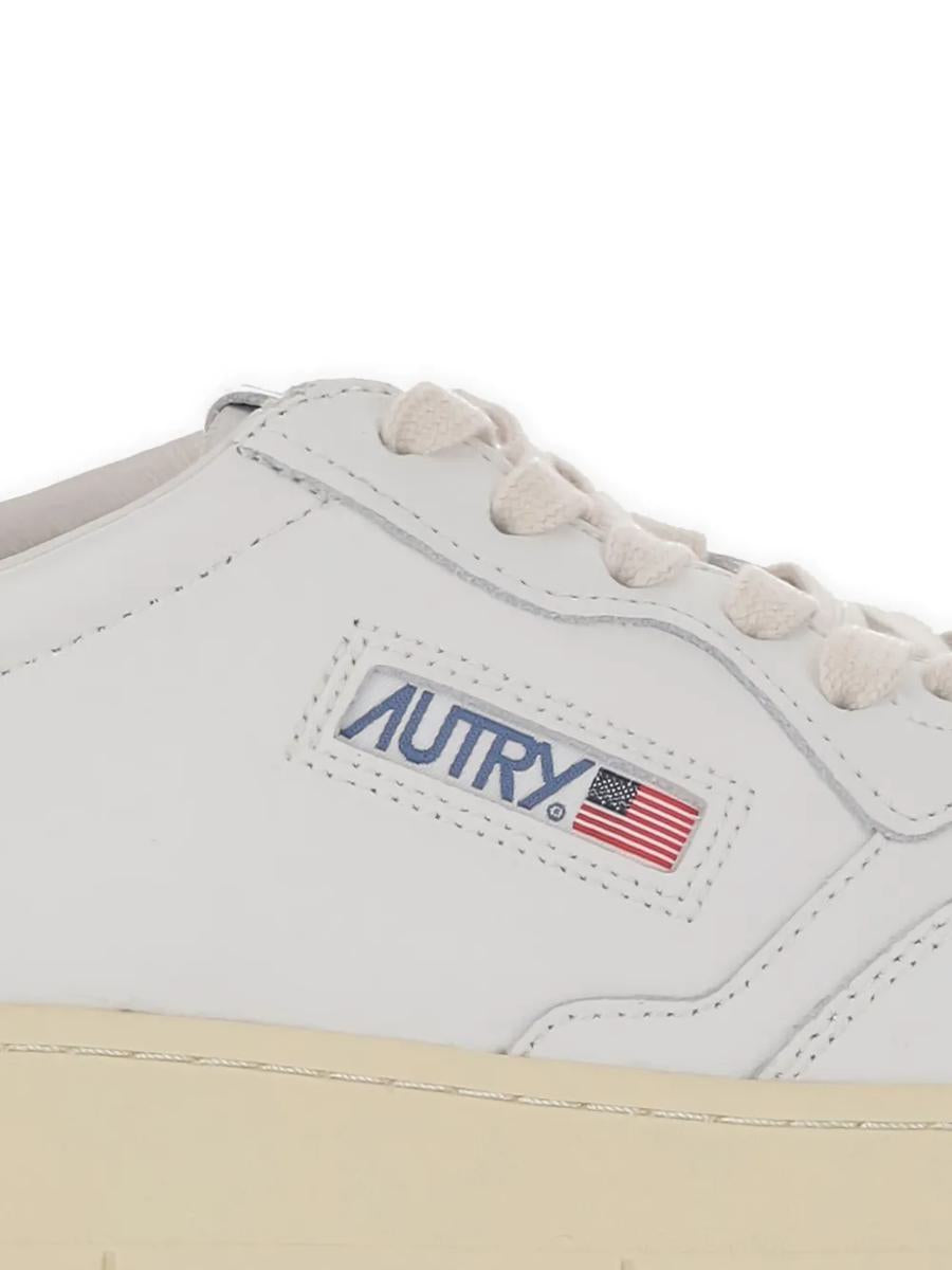 Autry Medalist Leather Sneakers