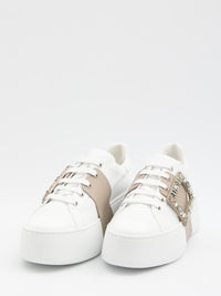 Viv' Skate Sneakers In Leather




Chiedi A Chatgpt