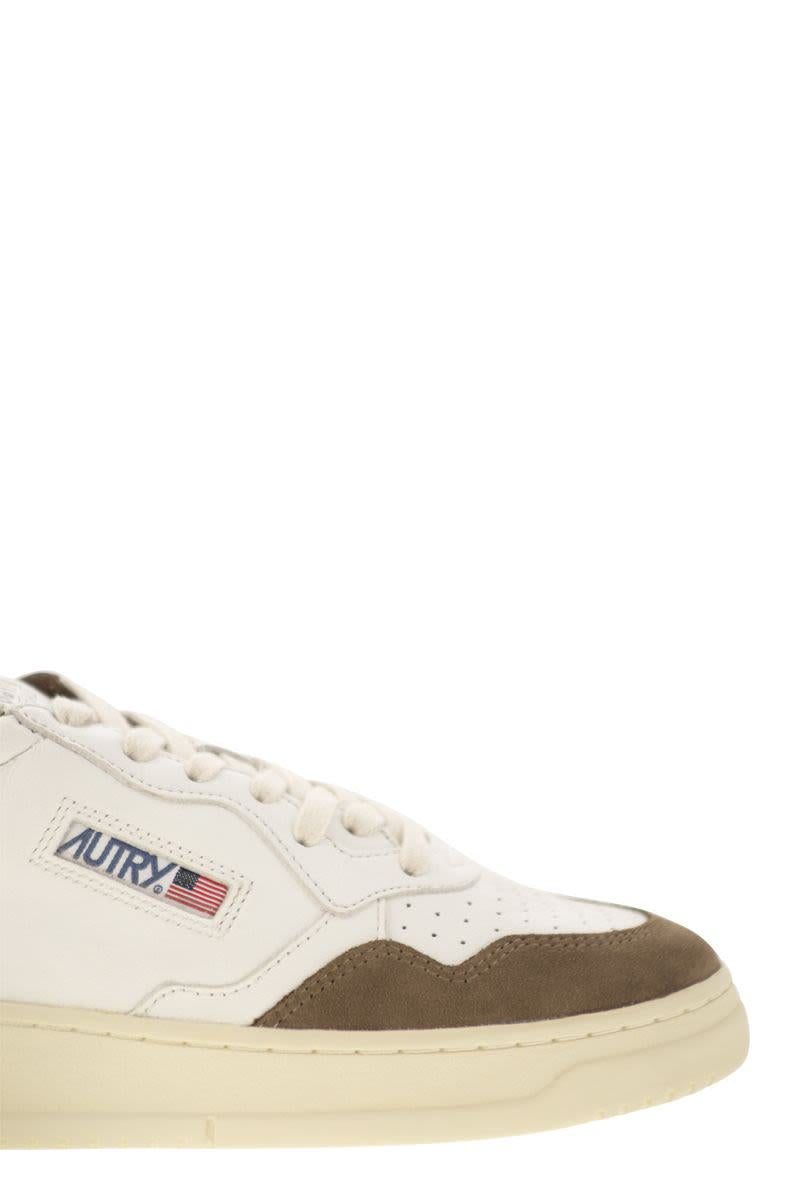 Autry Medalist Low - Sneakers In Goatskin And Suede