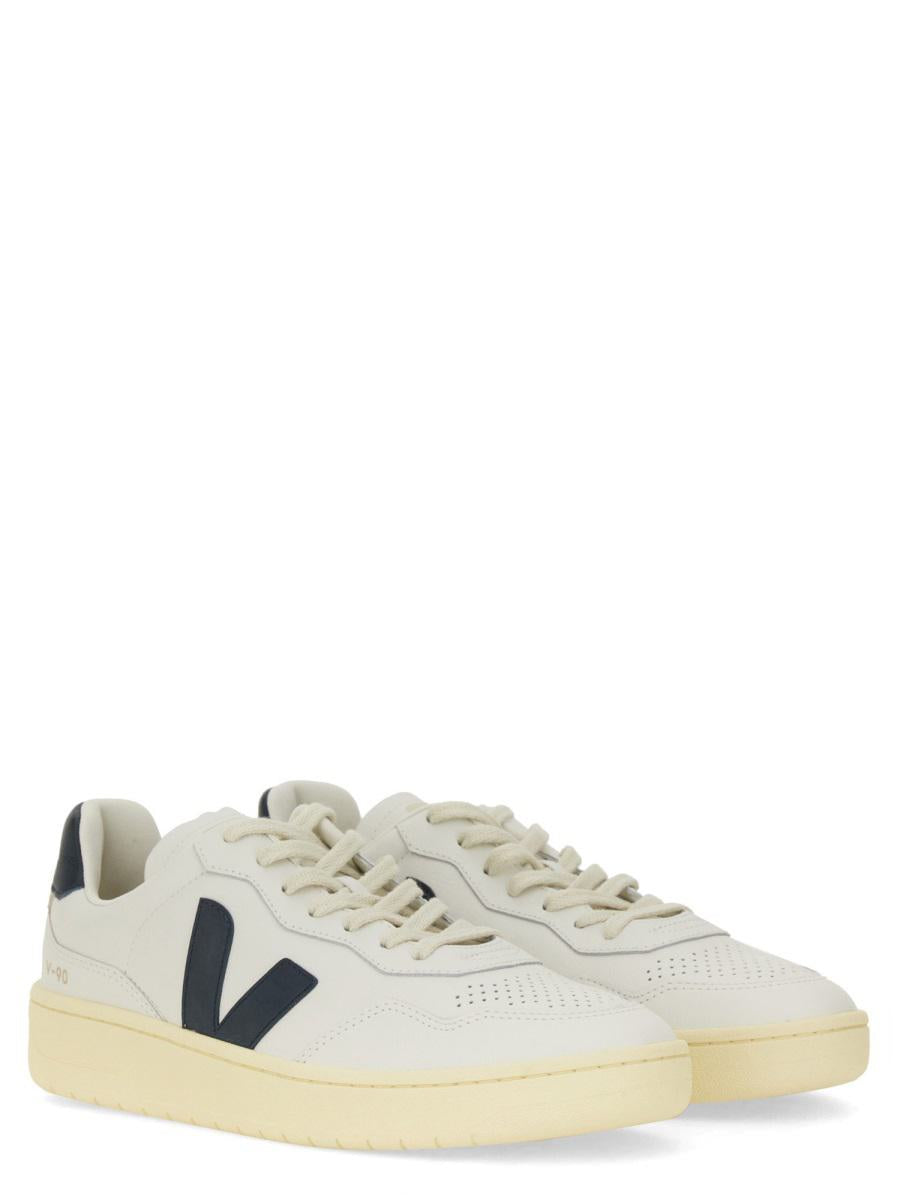 Veja Sneaker V-90
