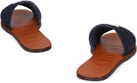 Manebí Flat Sandals