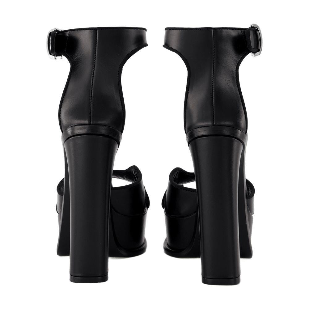 Alexander McQueen Pumps With Silver Hardware