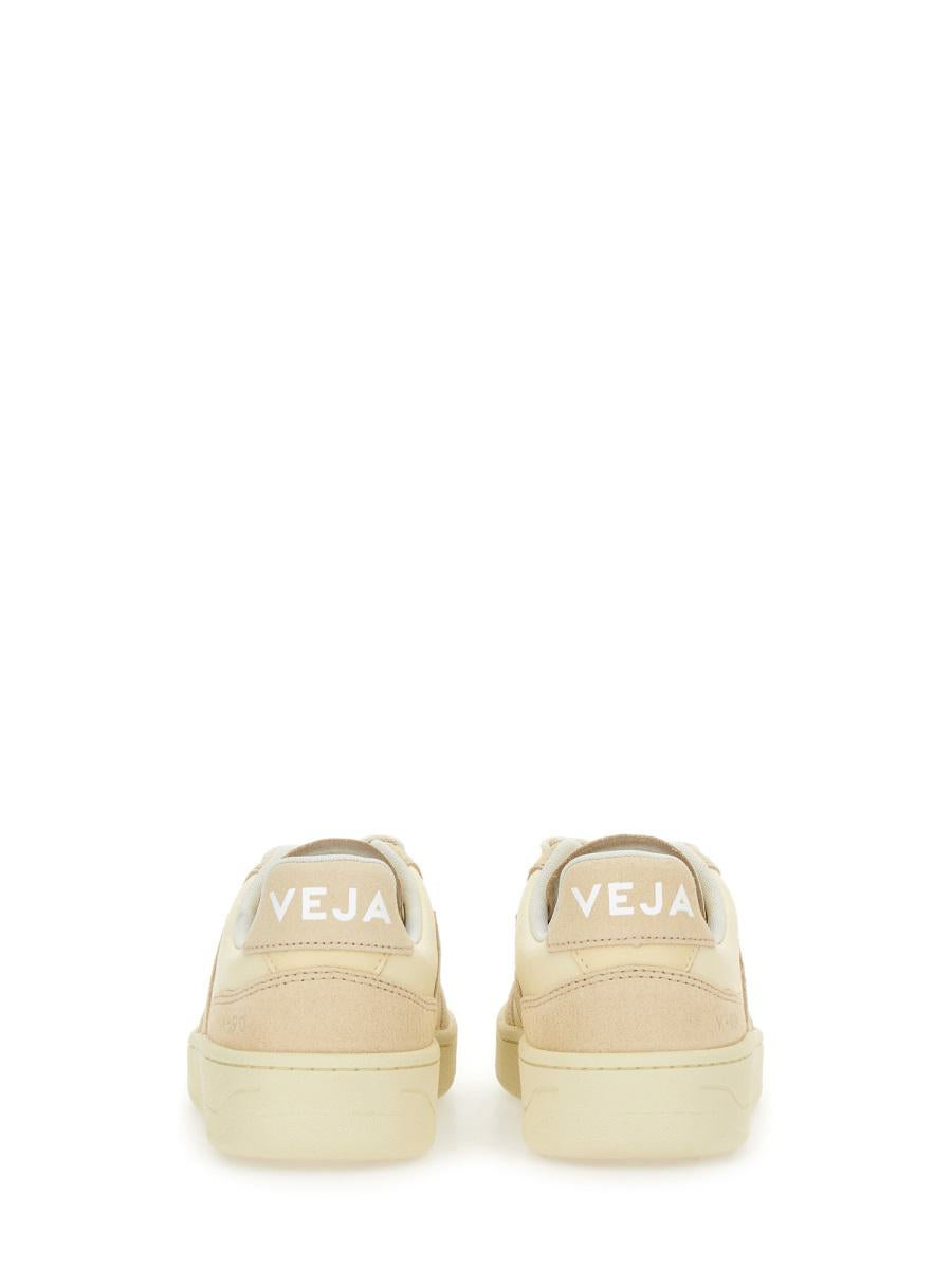 Veja Sneaker V-90