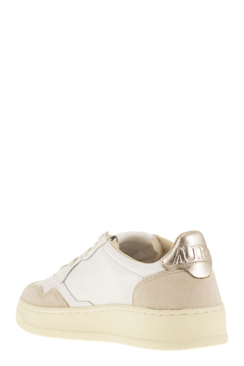 Autry Medalist Low - Leather Sneakers