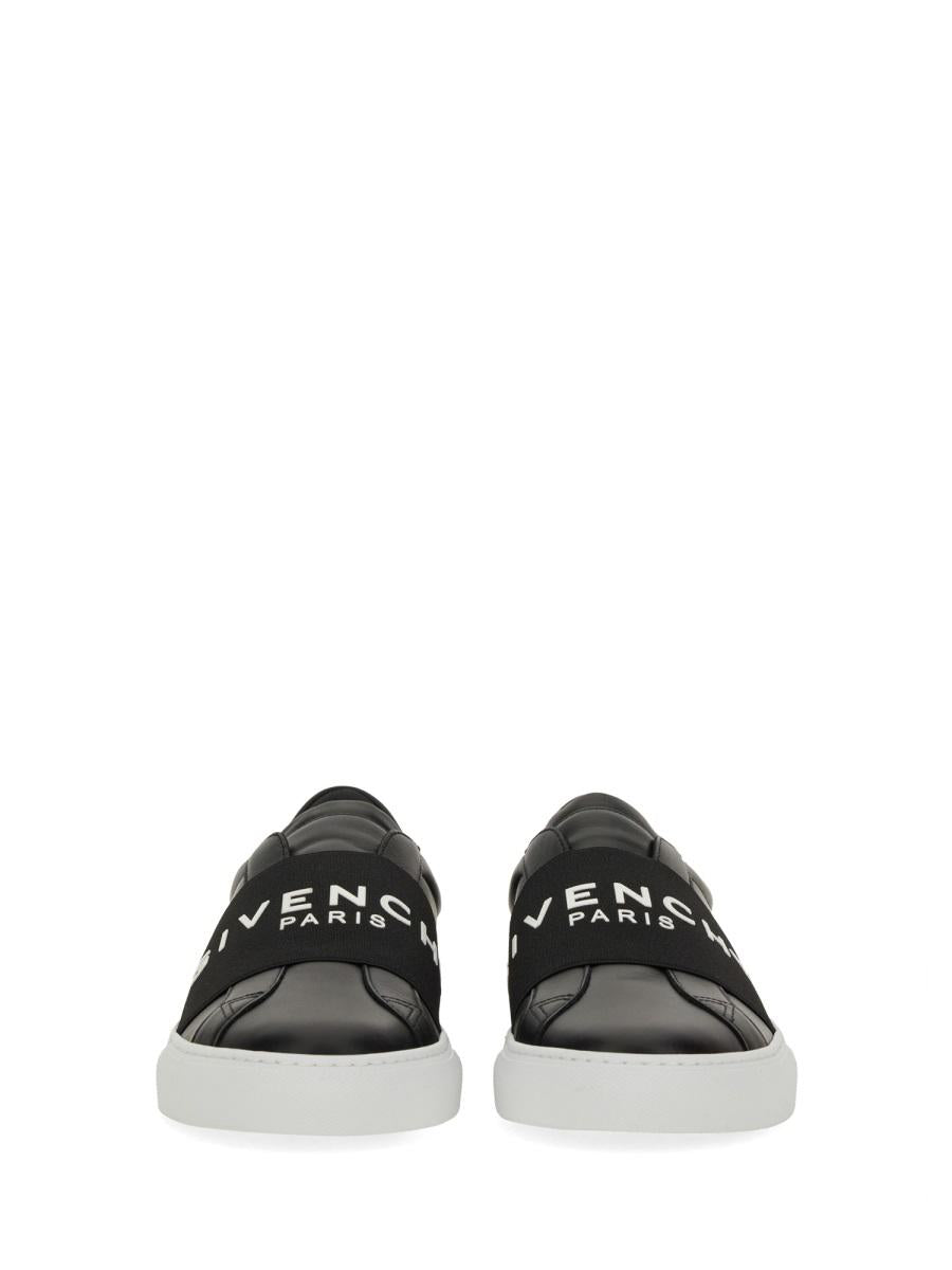 Givenchy Low Top Sneaker With Logo