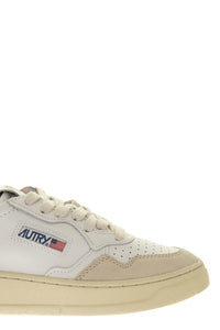 Autry Medalist Low - Leather And Suede Sneakers