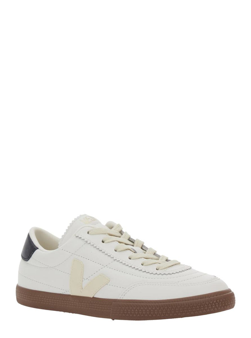 'Panenka' White Low Top Sneakers With Logo Patch On The Side And Contrasting Heel With Logo Lettering In Leather Unisex