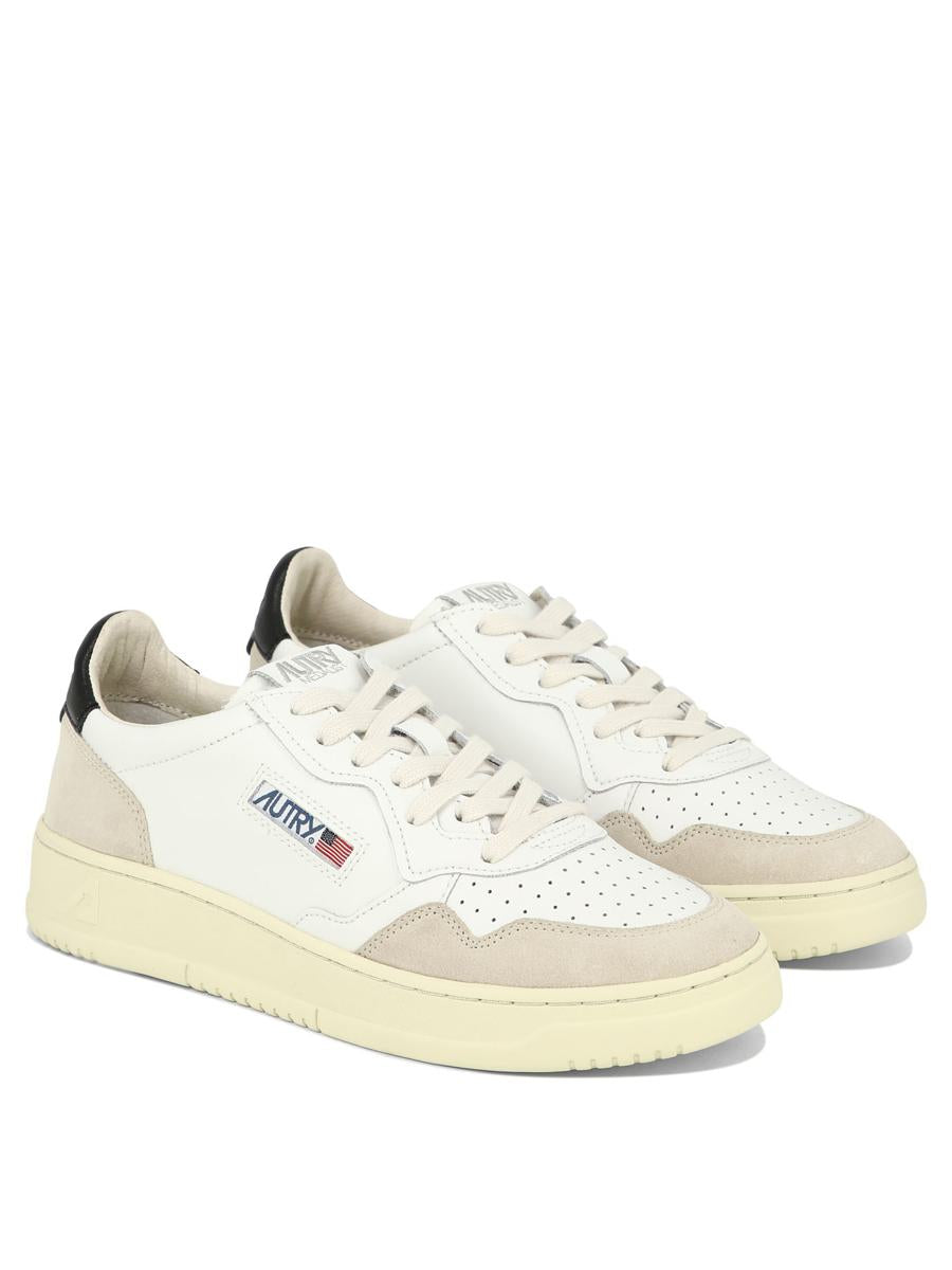 Autry "Medalist Low" Sneakers