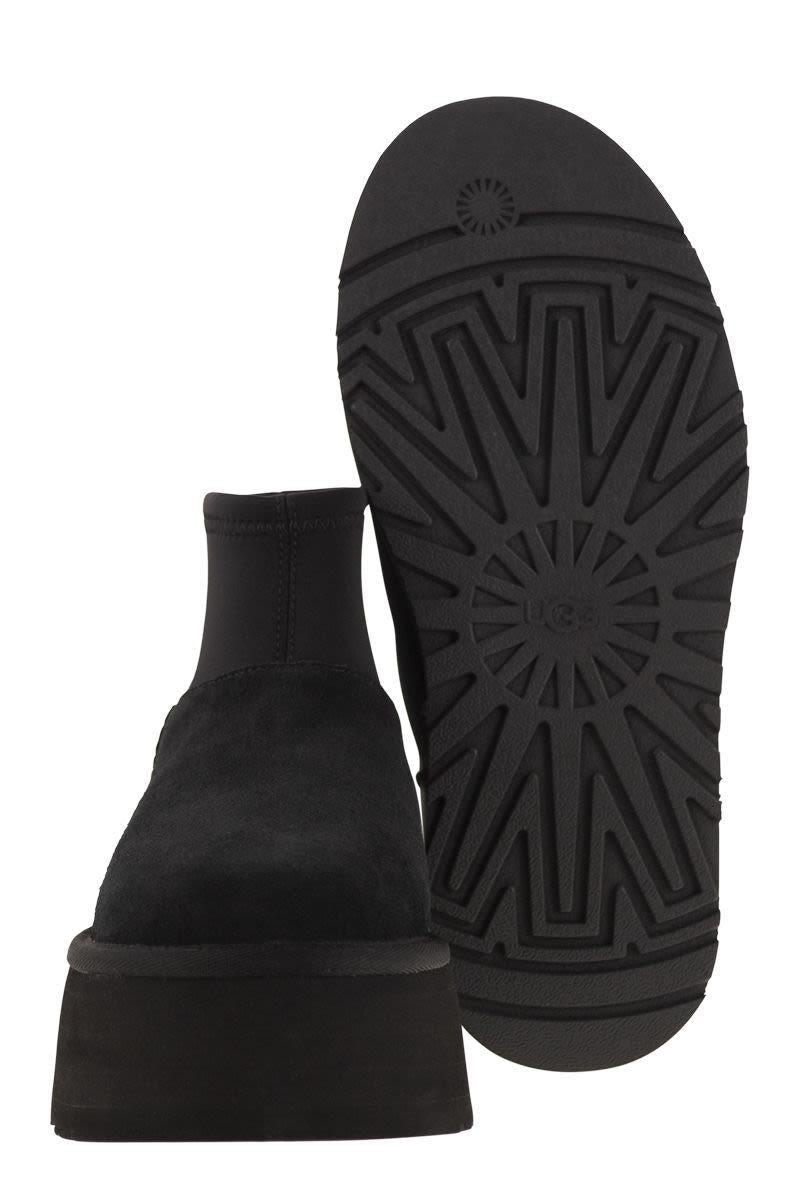 UGG Classic Mini Dipper Boots
