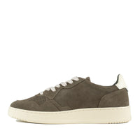 Autry Medalist Low Sneakers In Mistletoe Suede And Off White
