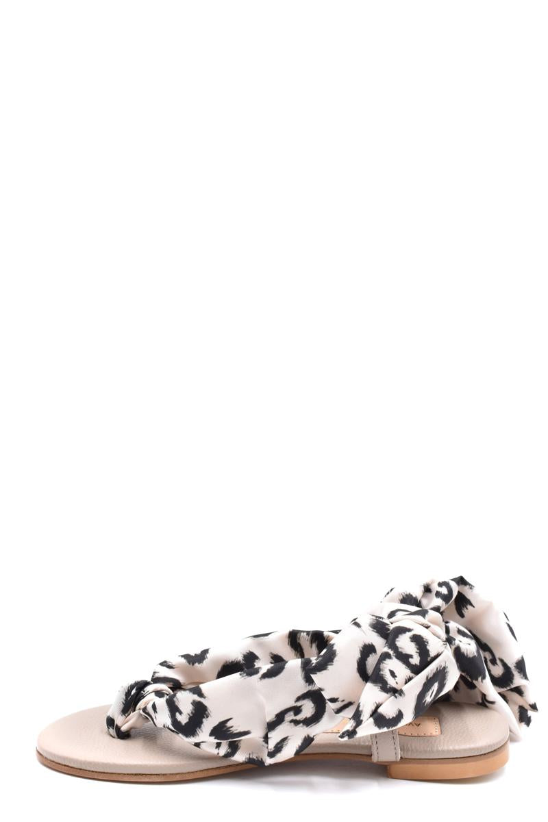 Avec Moderation Flip-Flops