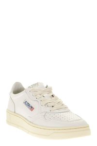 Autry Medalist Low - Leather Sneakers