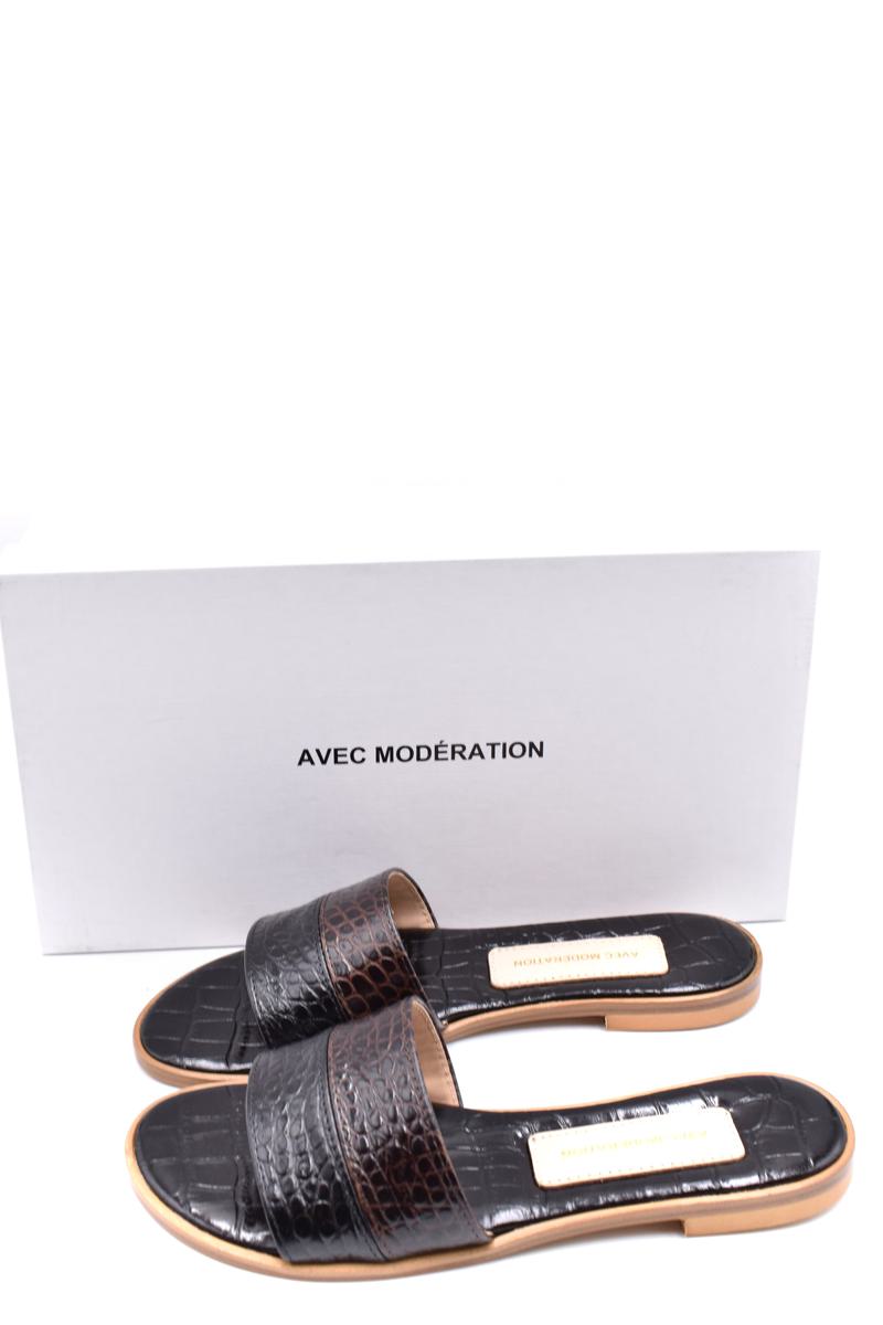 Avec Moderation Sandals