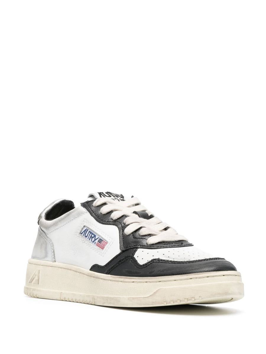 Autry Medalist Low-Top Sneakers