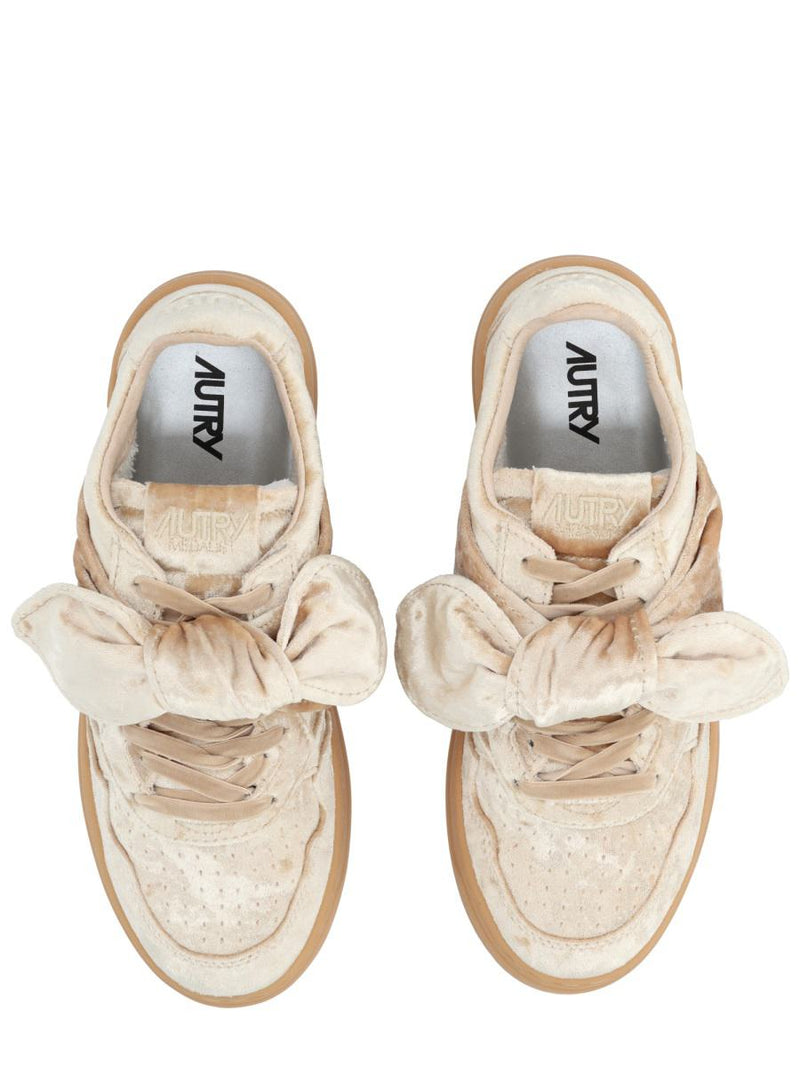 Autry "Medalist Low" Sneaker