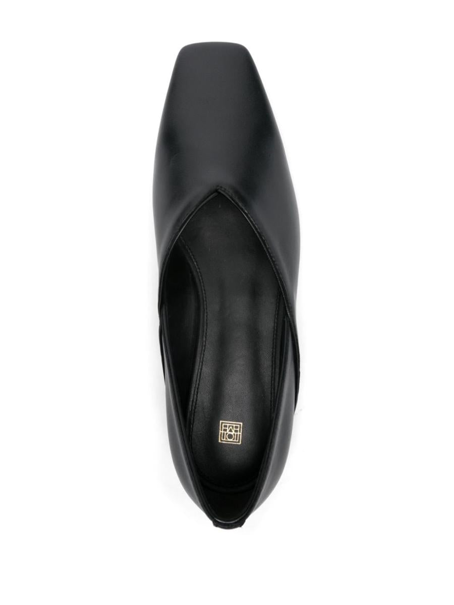 TOTEME Everyday Leather Flats