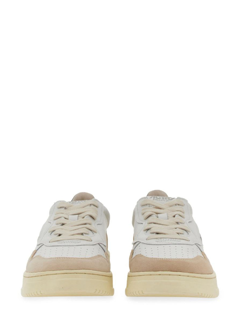 Autry "Medalist Low" Sneaker