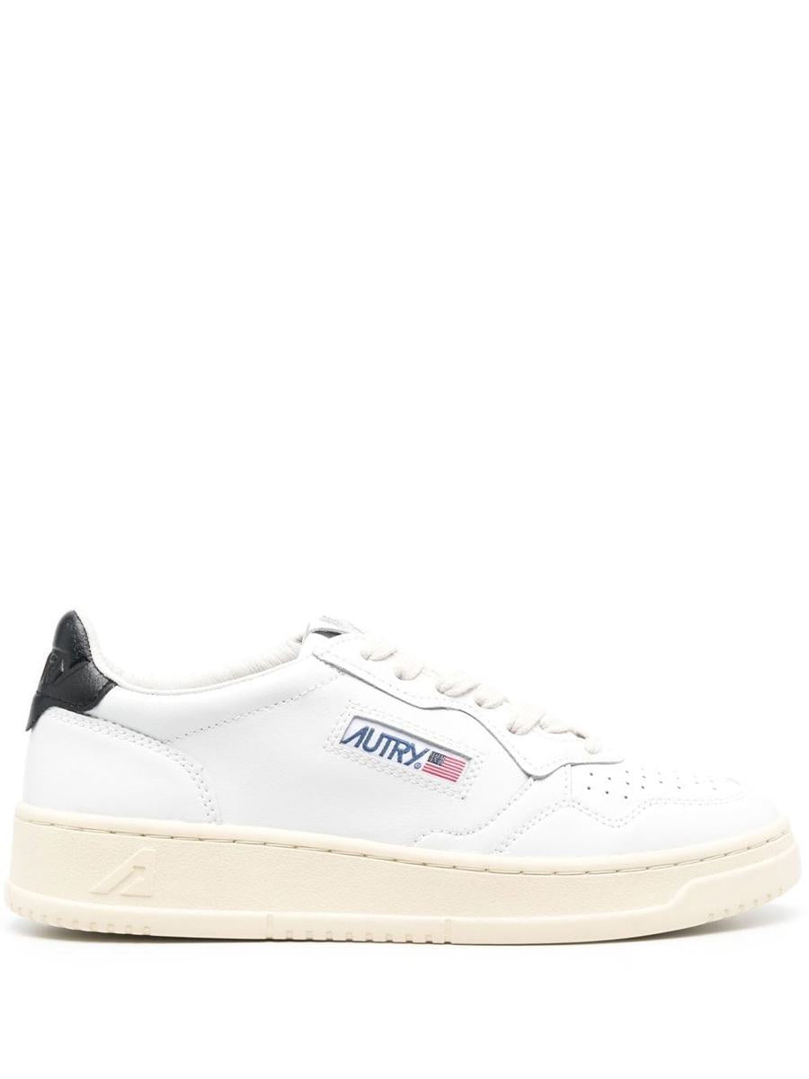 Autry 'Medalist Low' Sneakers In White Leather