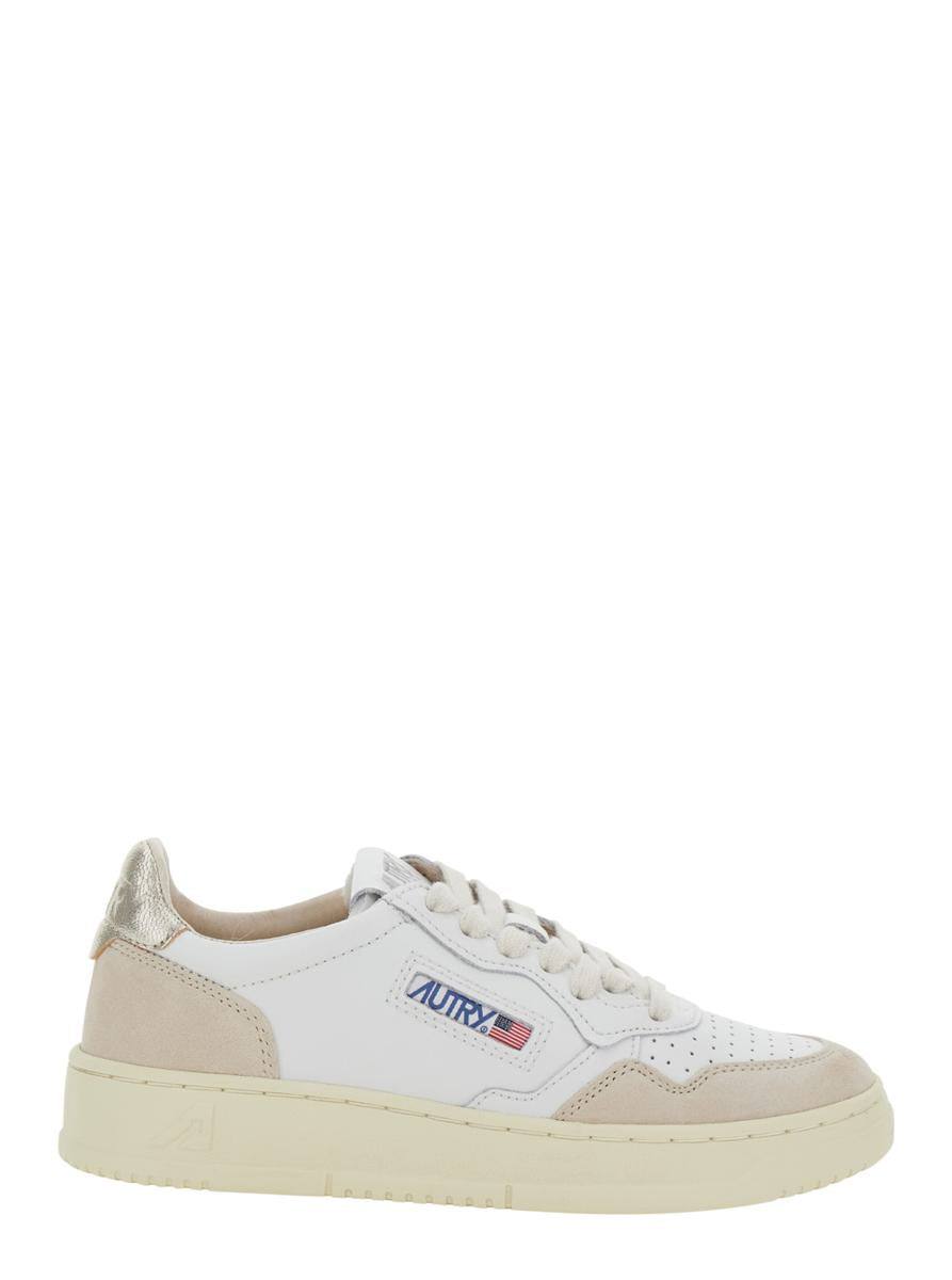 'Medalist' White Low Top Sneakers With Logo Patch On Tongue And Side In Leather Blend Woman