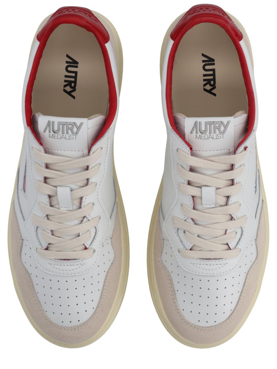 Autry "Medalist Low" Sneaker