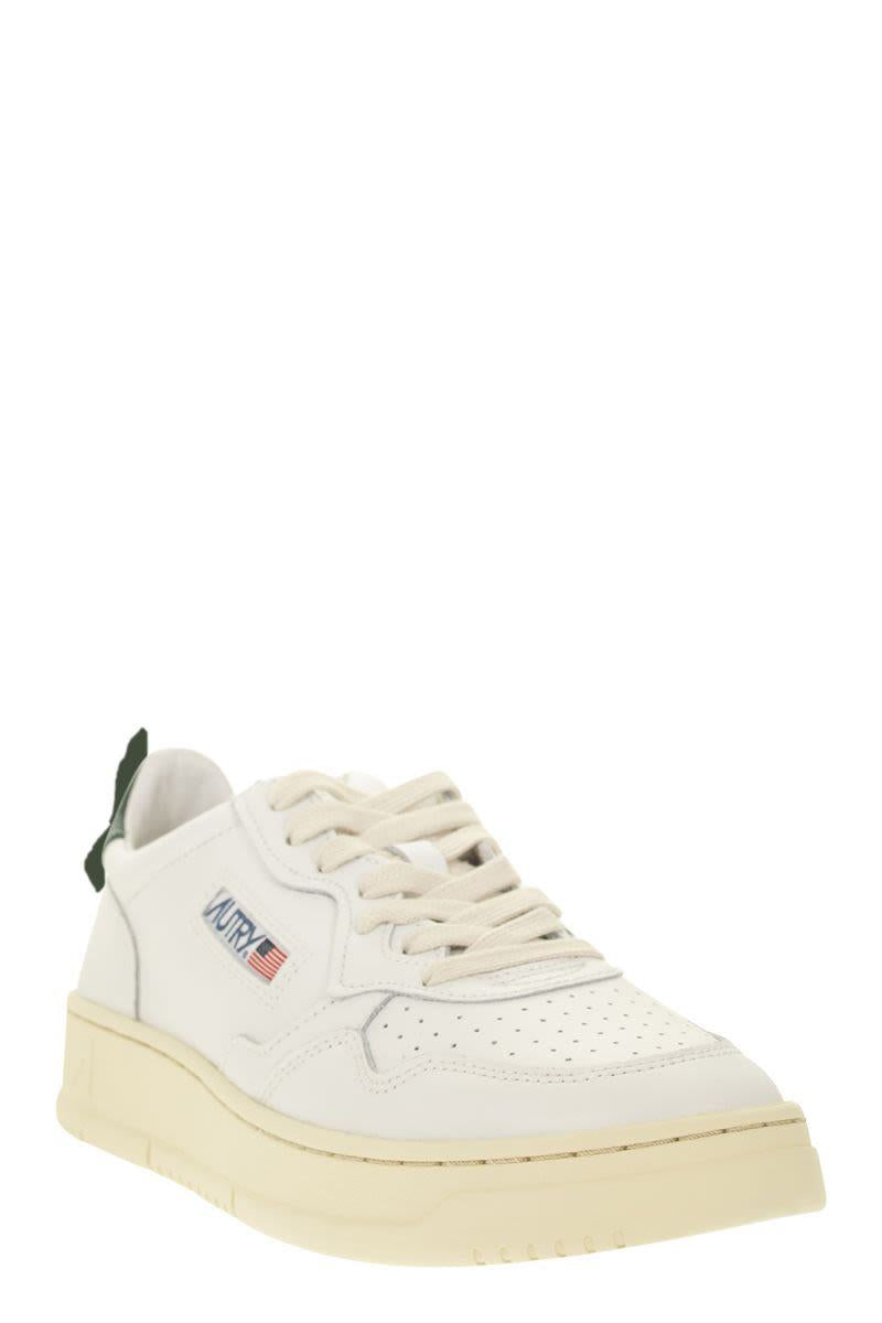 Autry Medalist Low - Leather Sneakers