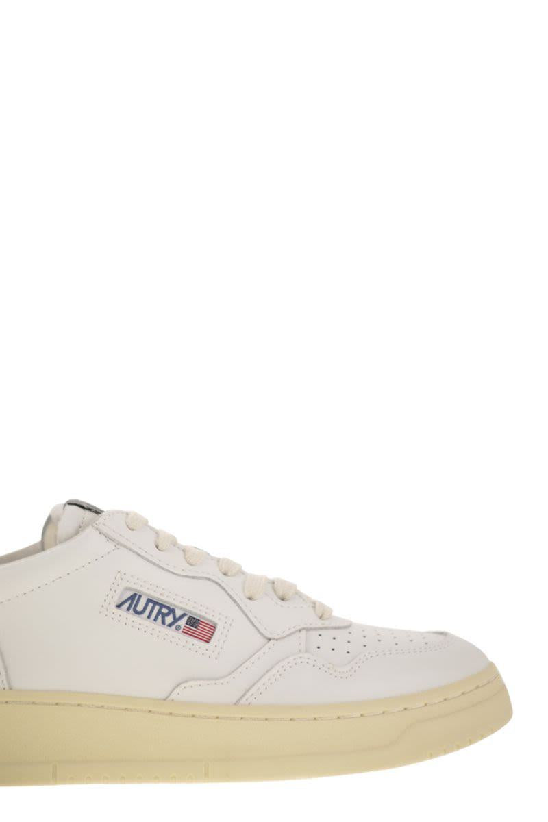Autry Medalist Low - Leather Sneakers