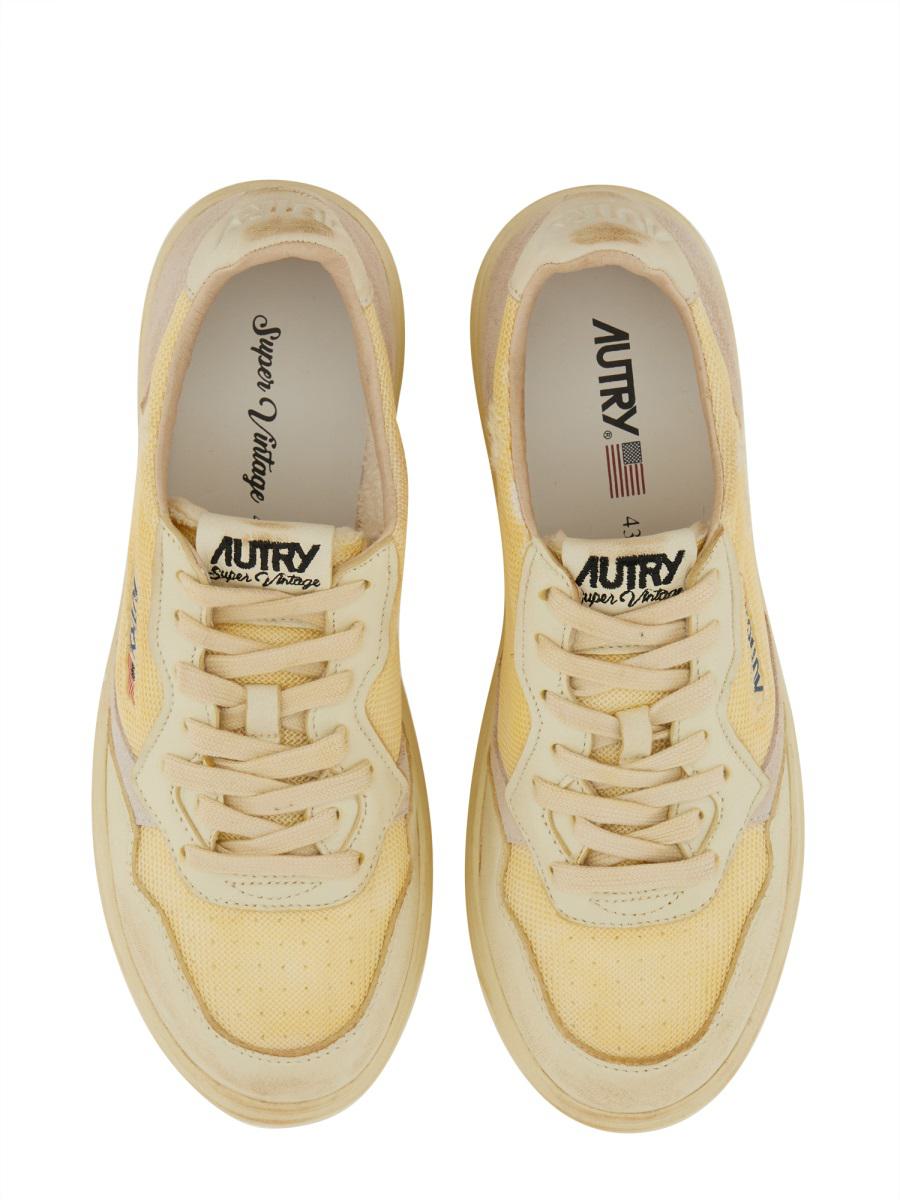Autry Medalist Low Super Vintage Sneakers