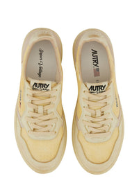 Autry Medalist Low Super Vintage Sneakers