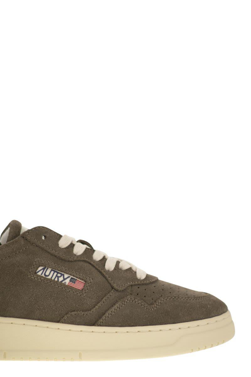 Autry Medalist Low - Suede Sneakers