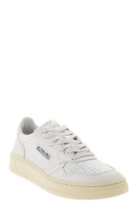 Autry Medalist Low - Leather Sneakers