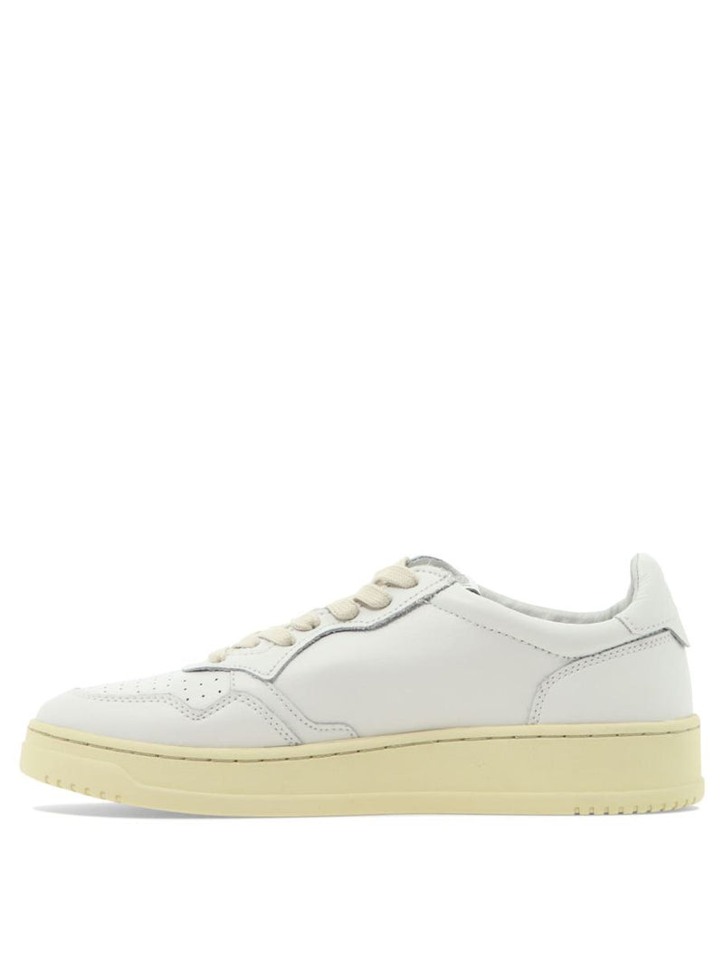 Autry "Medalist Low" Sneakers