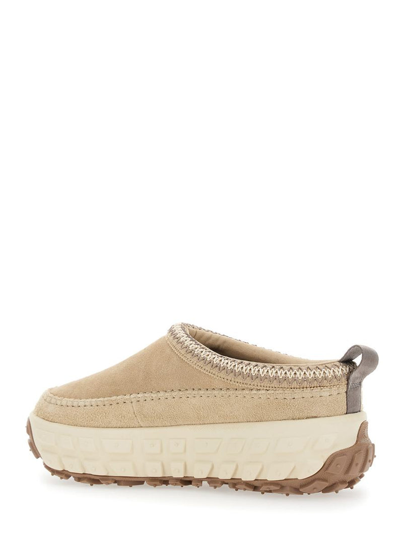 'Venture Daze' Beige Mules With Decorative Stitching And Side Logo Patch In Suede Man