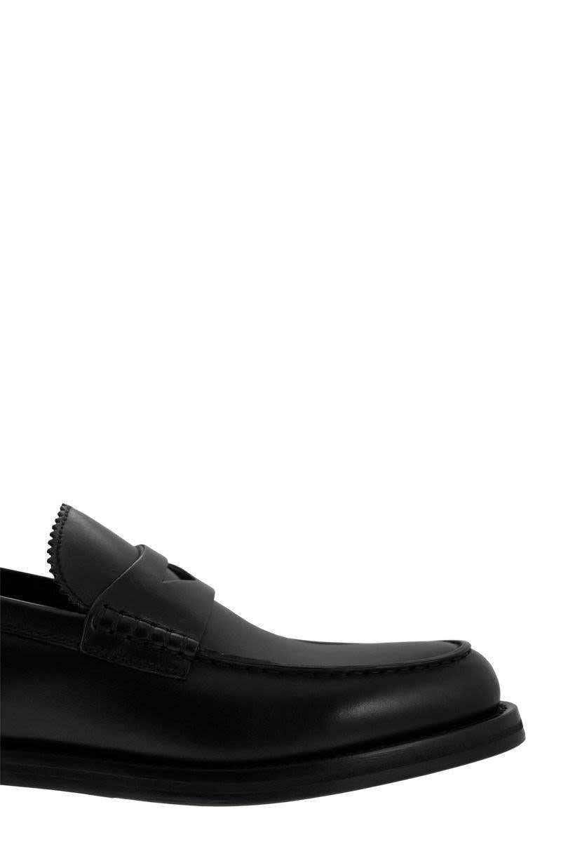 Doucal's Penny - Leather Moccasin