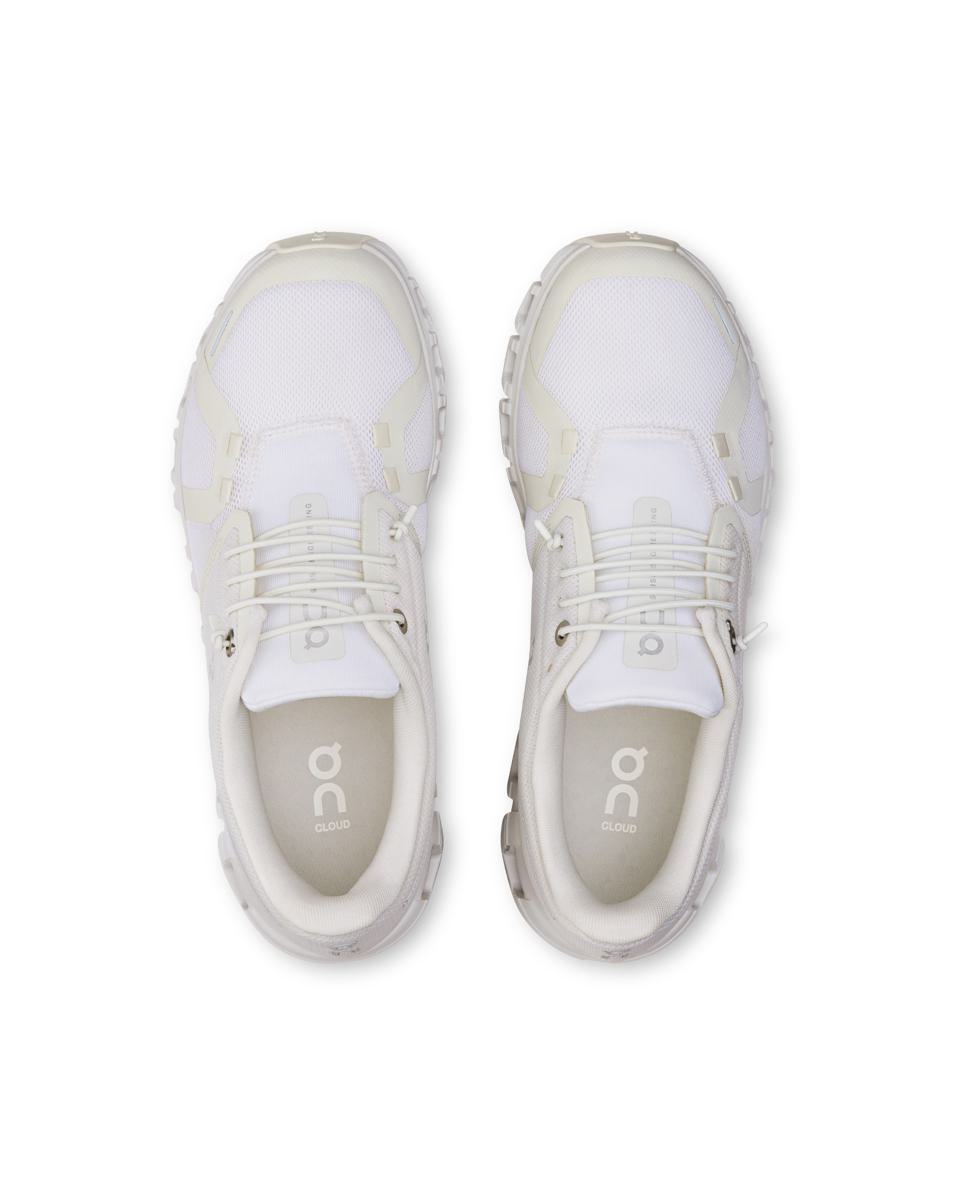 On Running Sneakers 2