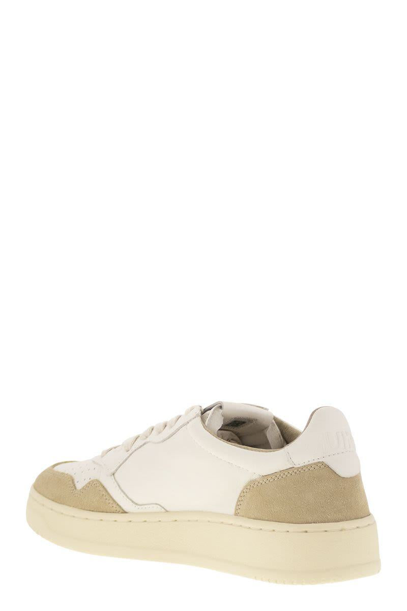 Autry Medalist Low - Two-Tone Leather Sneakers