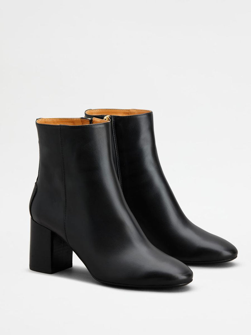 Tod'S Leather Ankle Boots Shoes