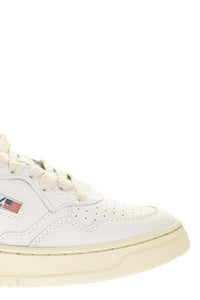 Autry Medalist Low - Leather Sneakers