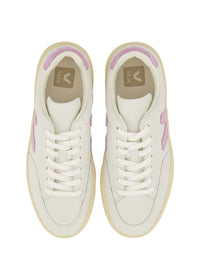 Veja Sneaker "V-12"
