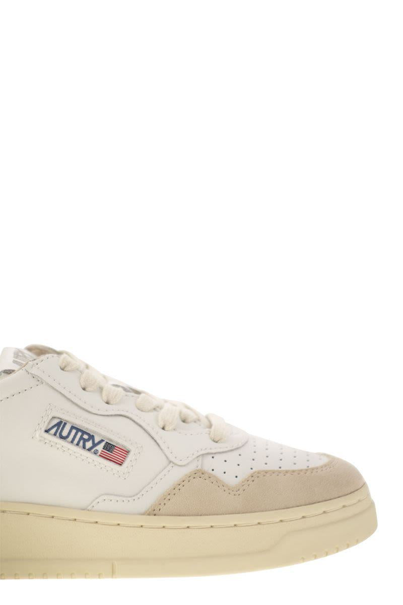 Autry Medalist Low - Leather And Suede Sneakers