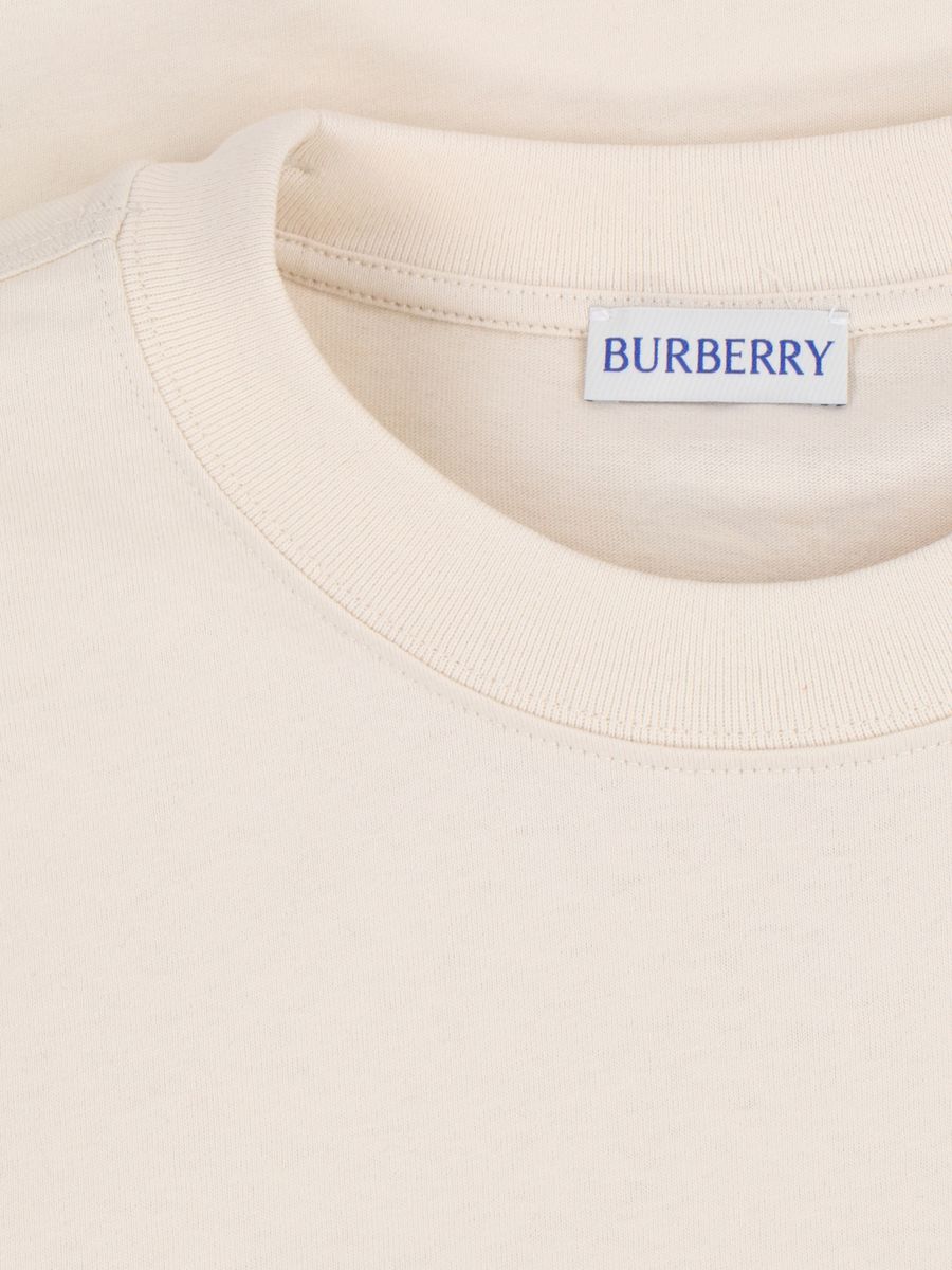 burberry-tshirts-1764898910011744449-3