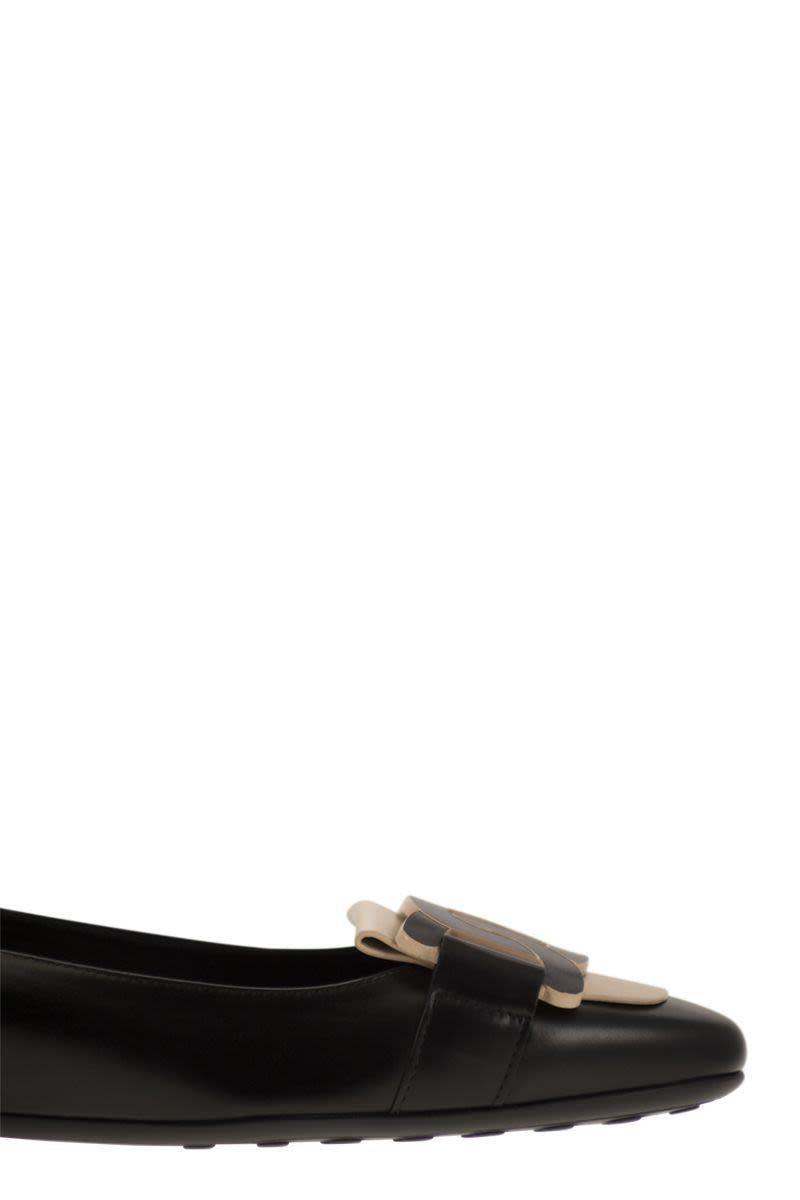 Tod'S Leather Ballerina With Chain