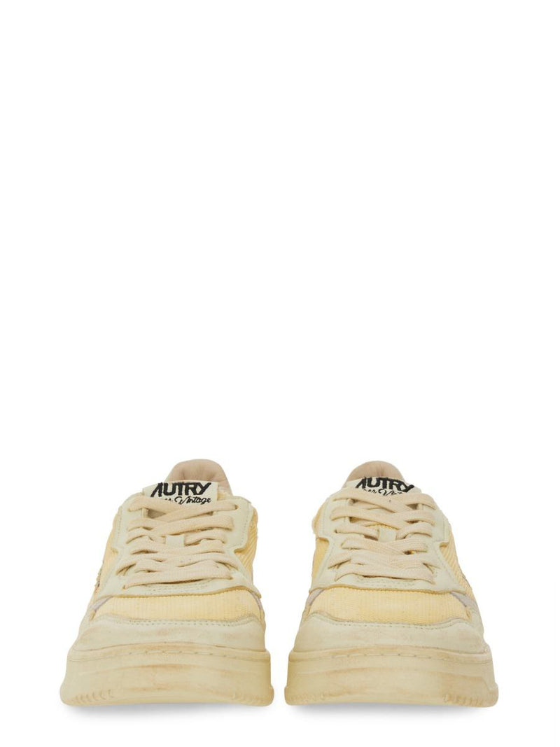 Autry Medalist Low Super Vintage Sneakers