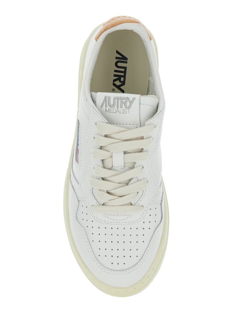 'Medalist' White Low Top Sneakers With Logo Patch On Tongue And Side In Leather Woman