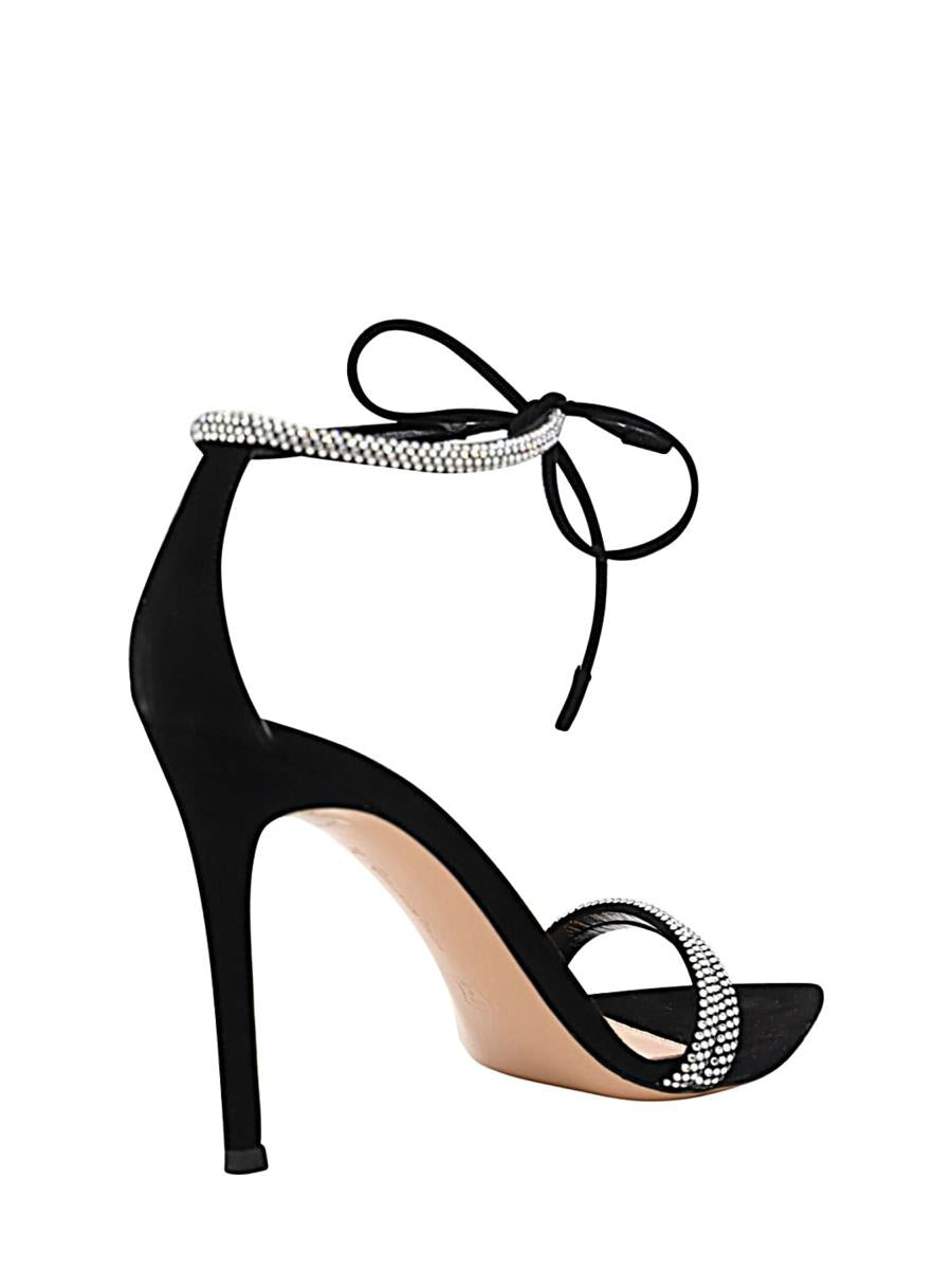 GIANVITO ROSSI Shoes
